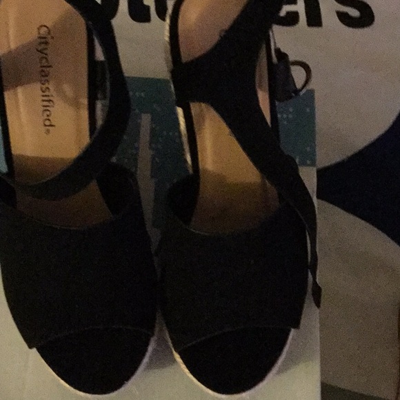 Shoes - Picture 3 of 3